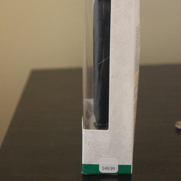 Rugged Otterbox Defender Series Case - Picture 4 of 6